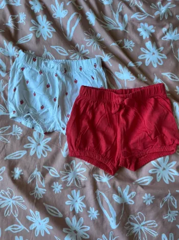 Lot de 2 shorts 6 mois kiabi