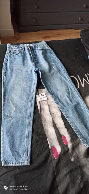 Jeans droit t. 38
