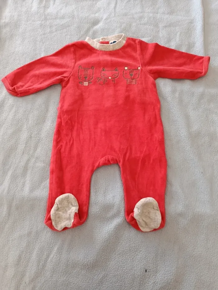 6 pyjamas 3mois - photo numéro 4