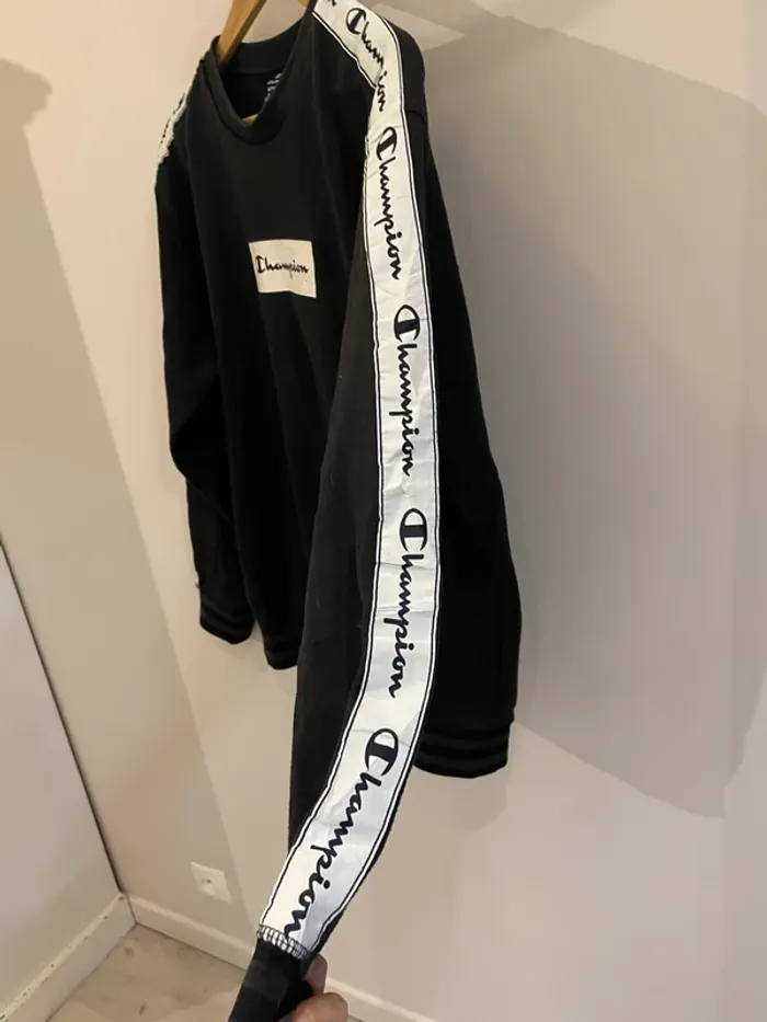 Champion Crewneck vintage size M black - photo numéro 3
