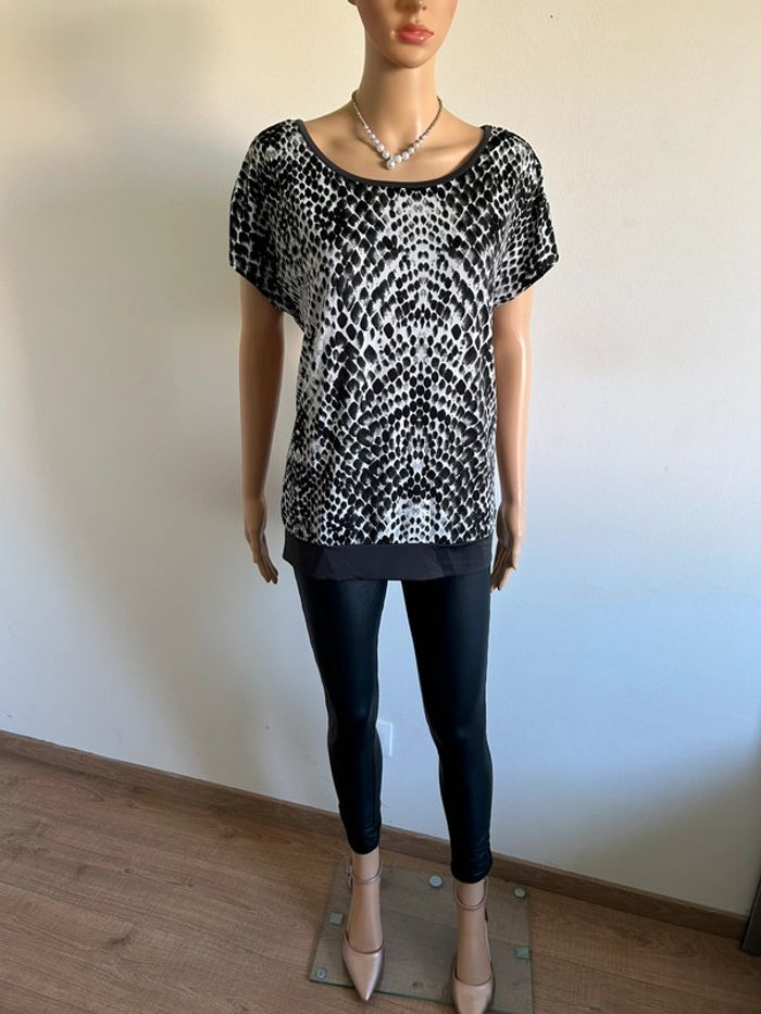 Blouse noire et blanche à manches courtes JBC taille M jamais portée - photo numéro 3
