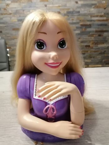 Tête à coiffer raiponce