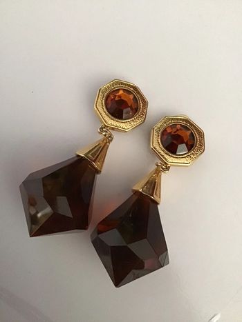 Superbes clips vintage couture.Années 80