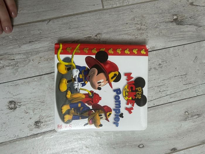 Livres - photo numéro 4