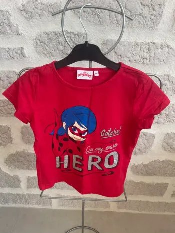 Tee shirt fille rouge 6ans miraculous