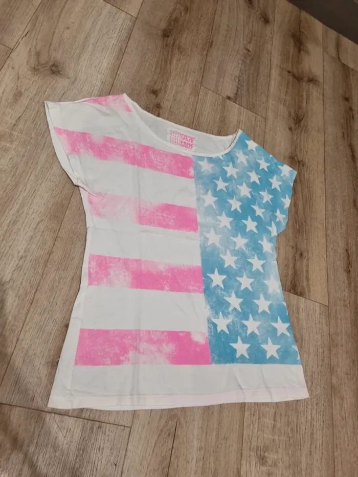 T shirt drapeau americain delavé bleu et rose cache cache