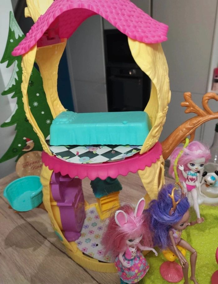 Maison et poupées enchantimals - photo numéro 6