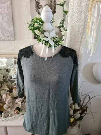 Pull fin gris/noir dentelle Etam Taille M