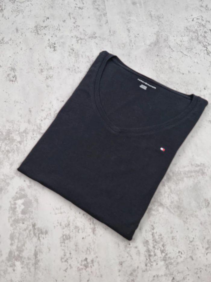 T-shirt col V Tommy Hilfiger noir – Taille XL Femme