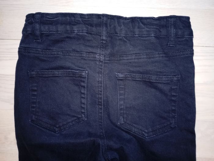 Pantalon en toile bleu marine skinny Primark 
T. 10-11 ans 
NEUF - photo numéro 3
