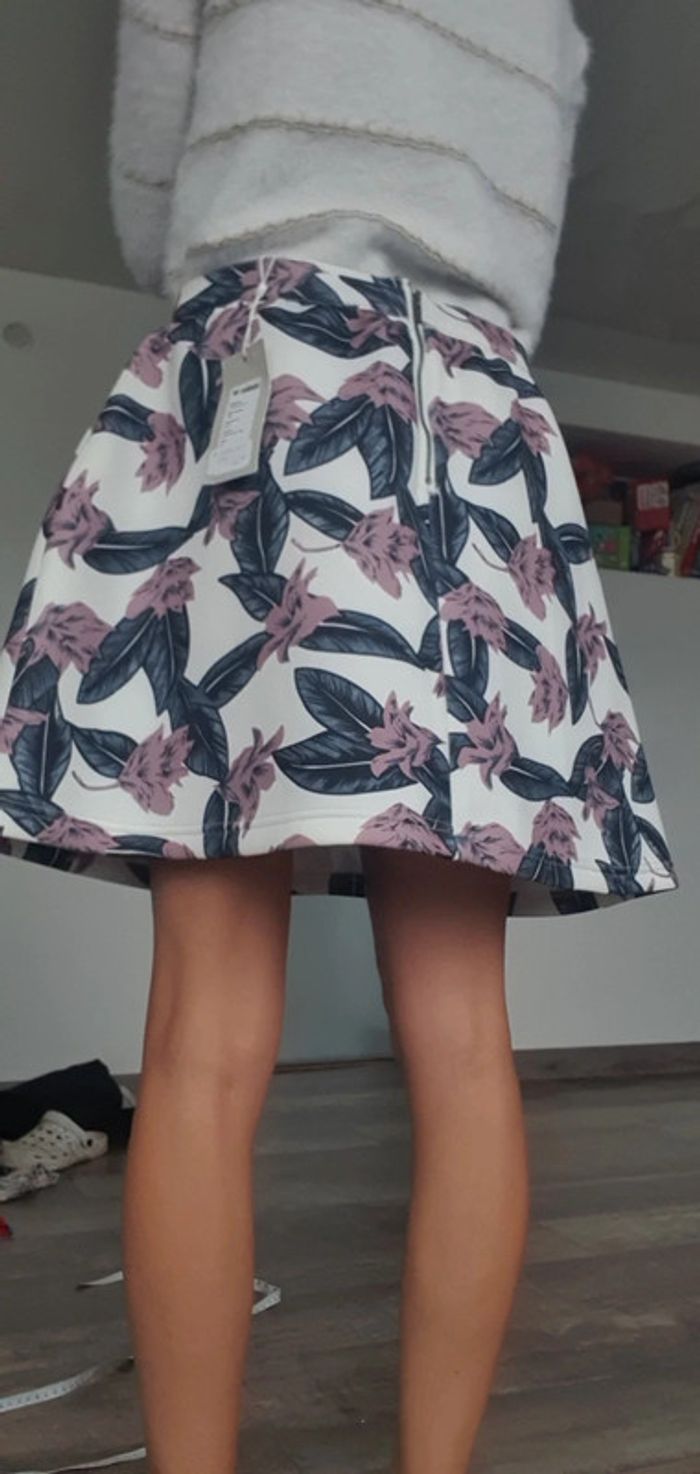 Jupe minimum taille 38 neuf avec étiquette 🏷