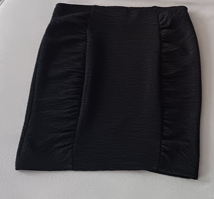 Jupe courte H&M taille S en très bon état