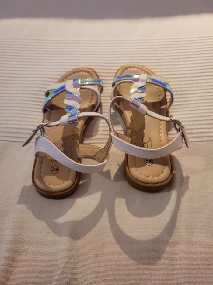 Sandalettes taille 28 - photo numéro 3