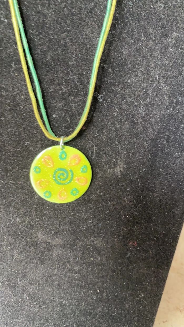 Collier fantaisie avec pendentif et chaîne réglable vert - photo numéro 2