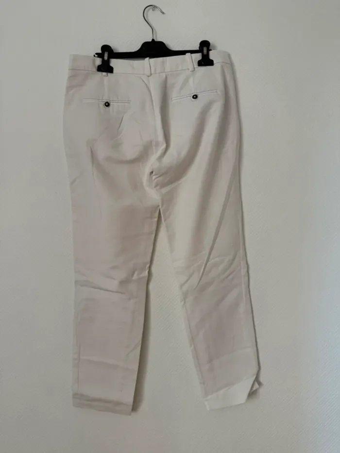Pantalon en bon état taille 38 blanc Zara - photo numéro 3