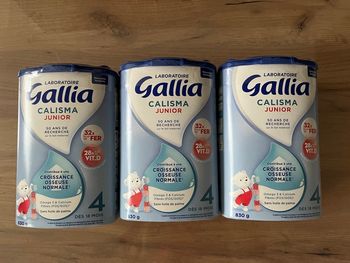 3 boîtes de lait 4ème âge