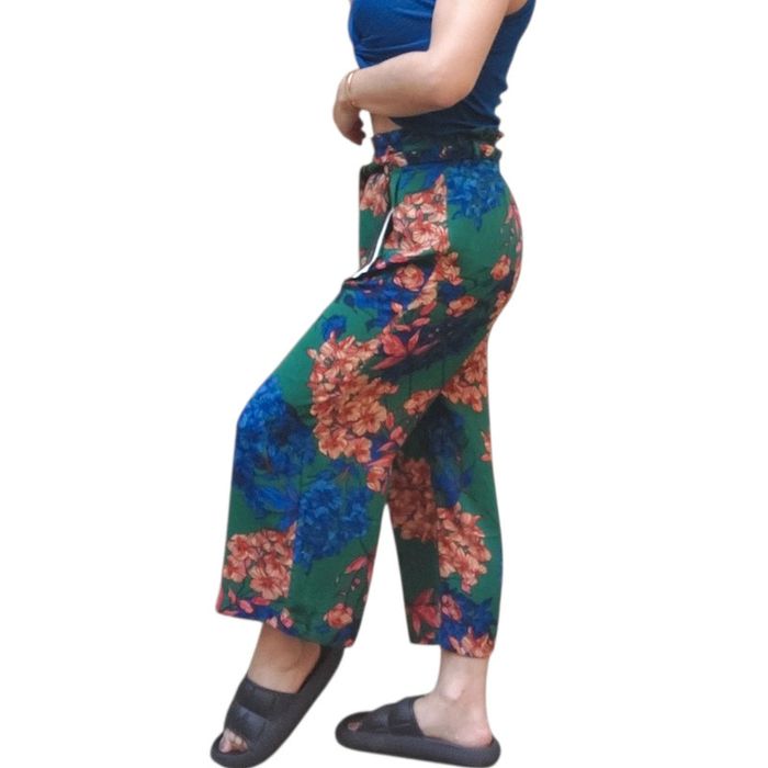 Superbe pant Stradivarius neuf 38 - photo numéro 2