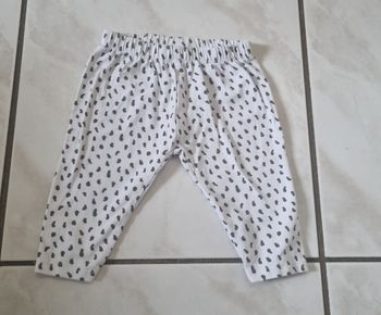 legging bébé blanc  motif taches noires taille 3/6mois  62/68 cm
