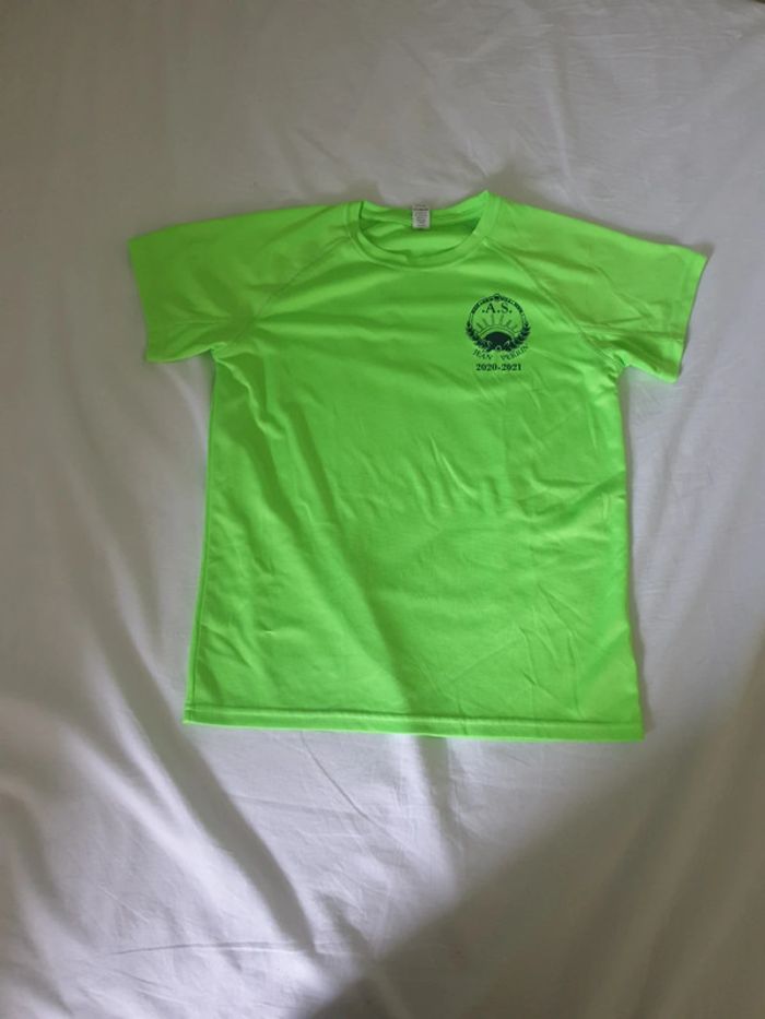 Neuf haut sport antitranspirant vert taille 16 ans