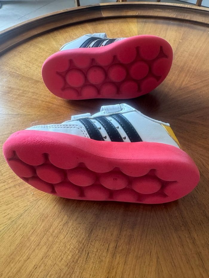 Baskets Adidas Mickey taille 25 - à scratchs - photo numéro 7