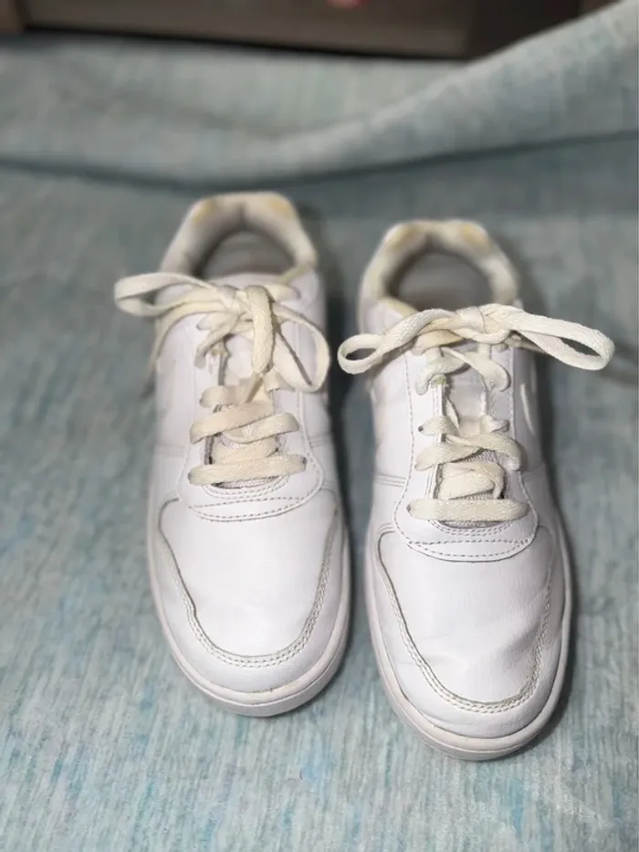 Basket Nike taille 36,5 - photo numéro 5