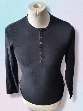 Magnifique haut femme Armani taille M Ref 15IT101