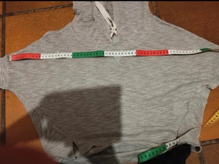 Pull fin à capuche taille XS -S - photo numéro 12