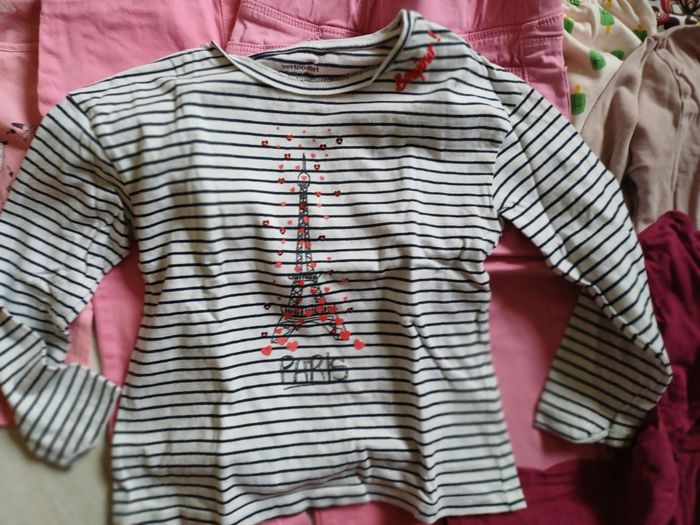 Lot vêtements fille en 6 ans - photo numéro 4