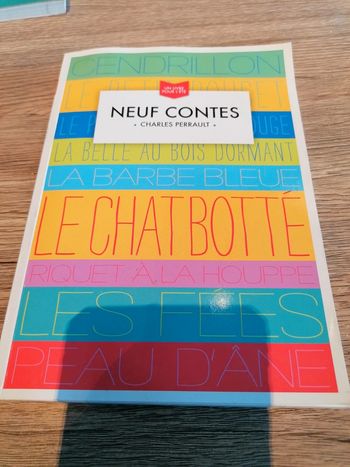 Neuf contes de Charles Perrault