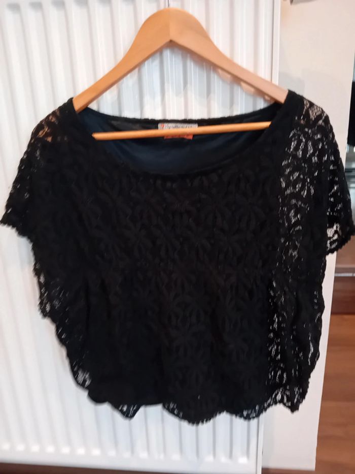 Haut dentelle cache cache M