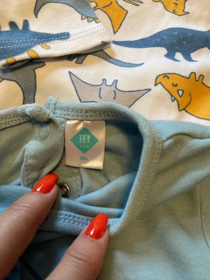 Lot 2 pyjamas 1 piece 6 mois - photo numéro 5