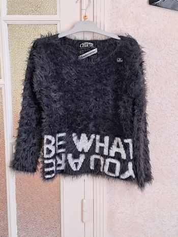 Pull chaud femme taille XXS.