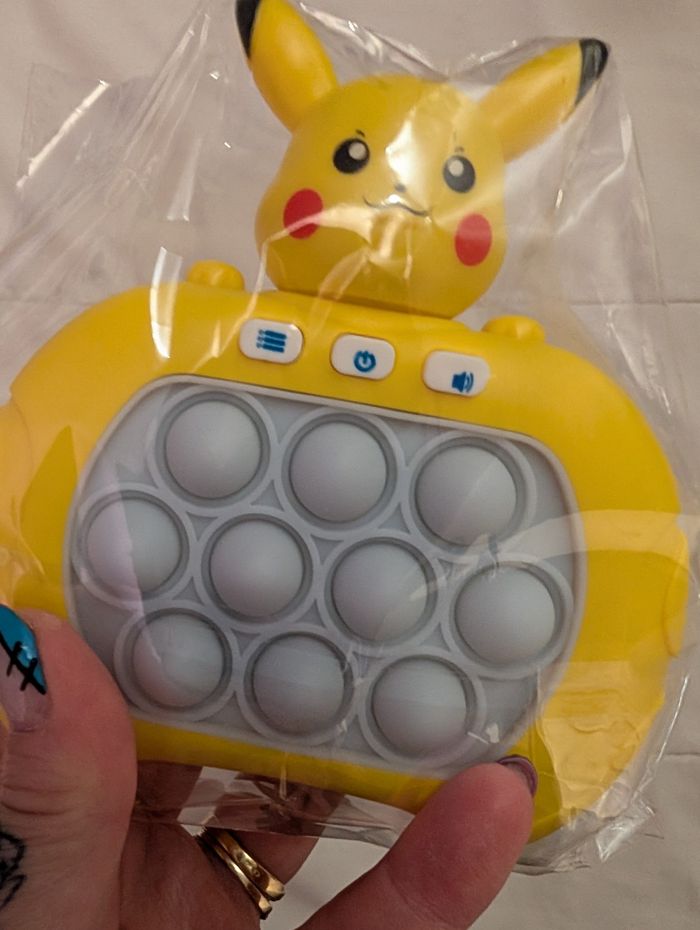 Pop it pikachu neuf - photo numéro 4