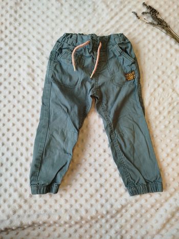 Kiabi pantalon souple réglable à la taille 24 mois