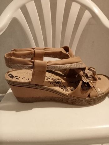 Chaussures à talons compensés pointure 36 talon de 6cm