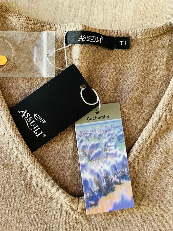 Pull col en v neuf Femme Assuili - photo numéro 4