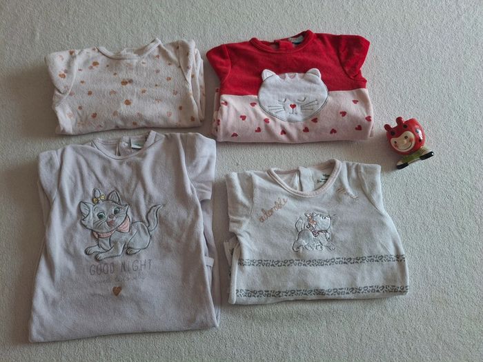 Lot pyjamas velours 24 mois