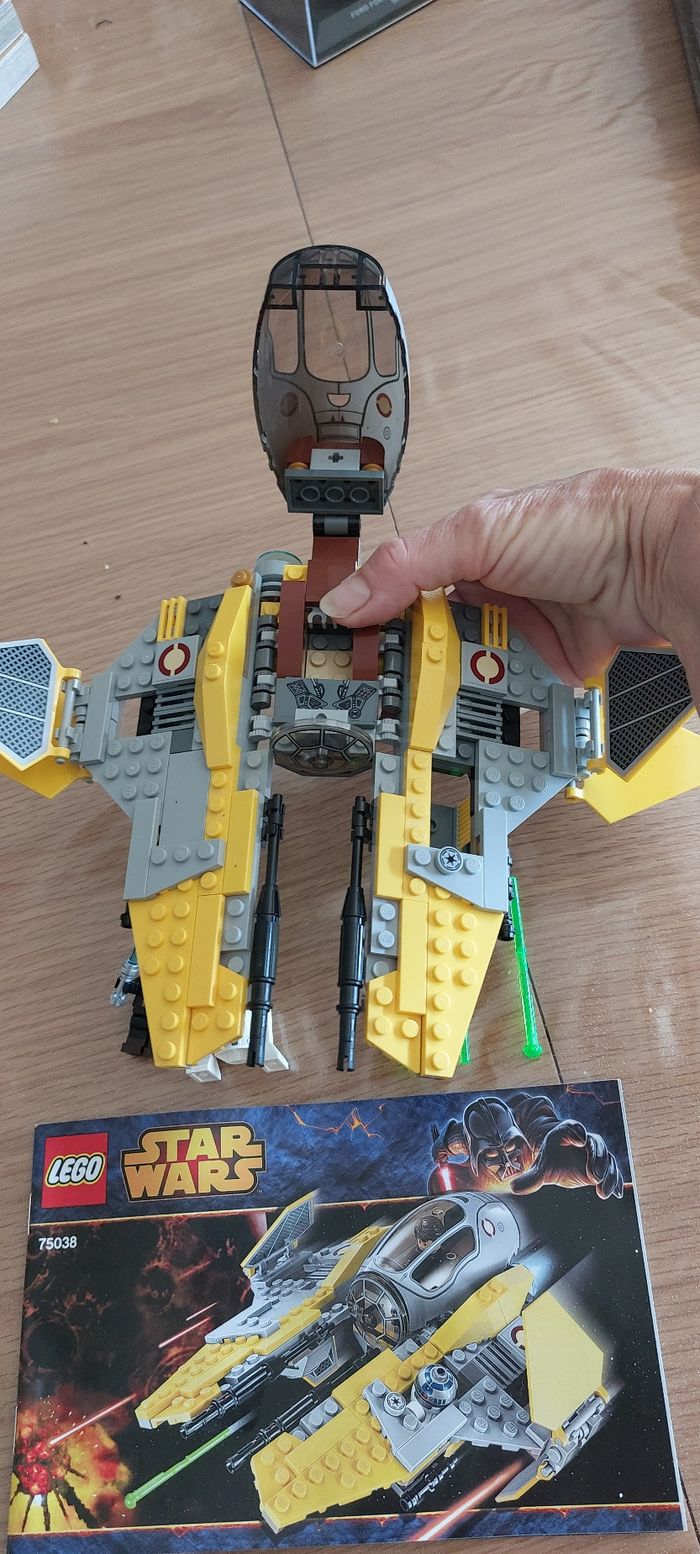 Vaisseau star wars l intercepteur jedi d anakin - photo numéro 2