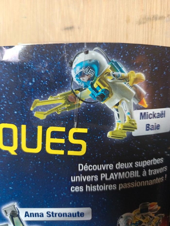 Magazine playmobil avec 2 personnages neuf - photo numéro 15