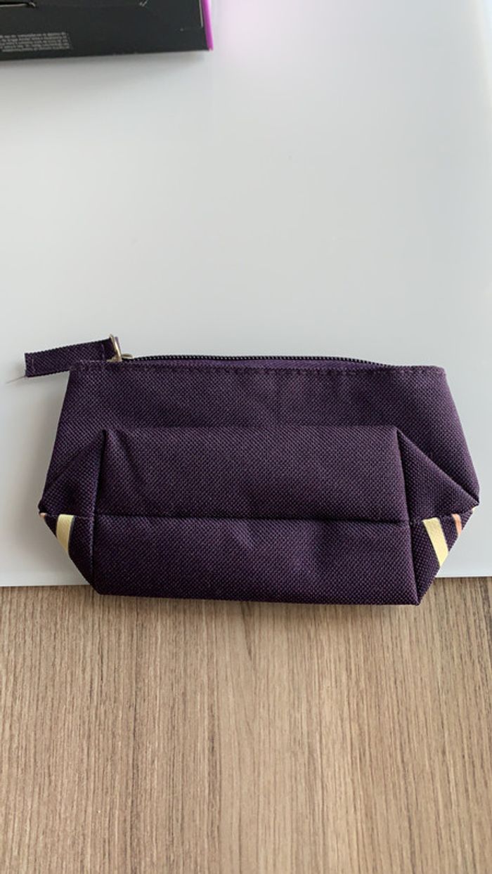 Pochette - photo numéro 2