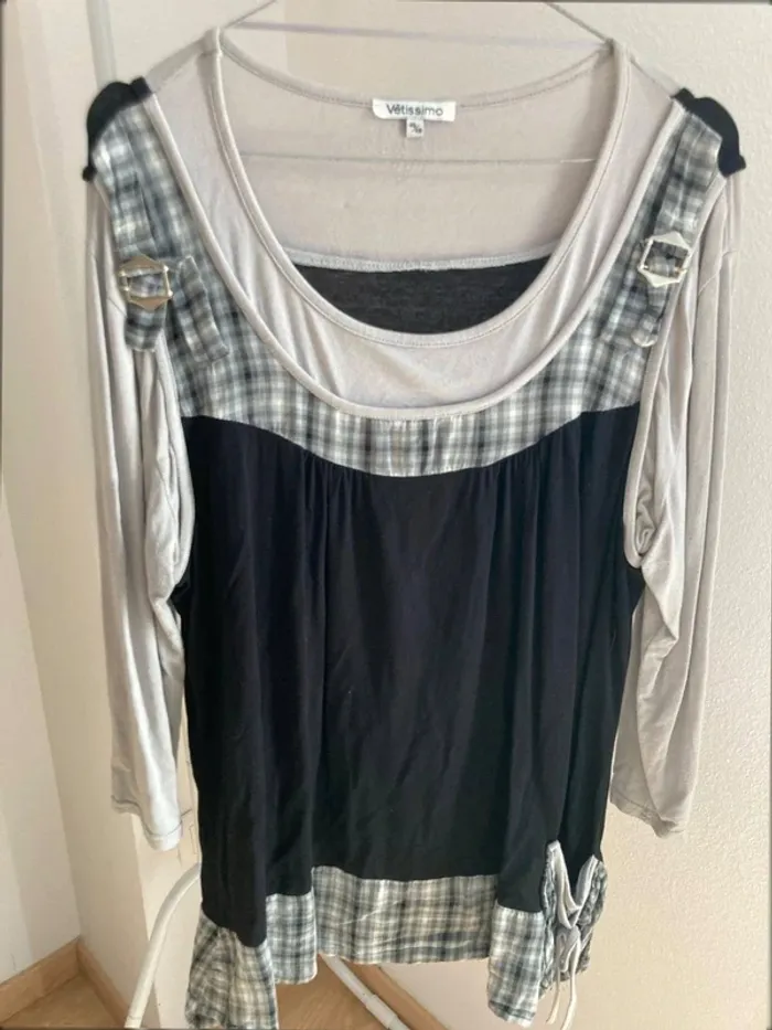 Blouse noir et grise - photo numéro 2