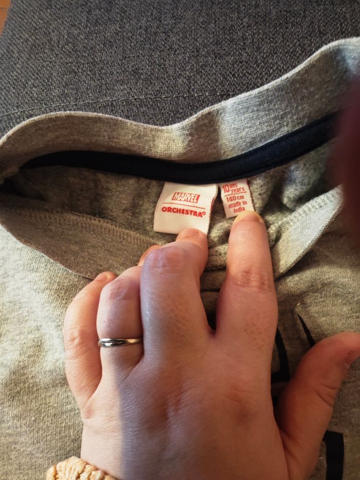 Sweat gris spiderman taille 10 ans - photo numéro 3