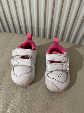 Baskets Nike 18.5