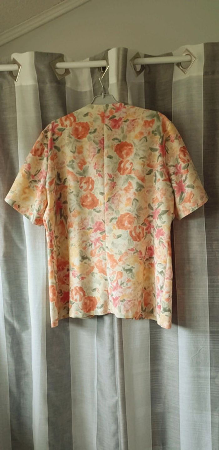 Veste femme manches courtes fleurie, avec épaulettes, taille 46-48, - photo numéro 4