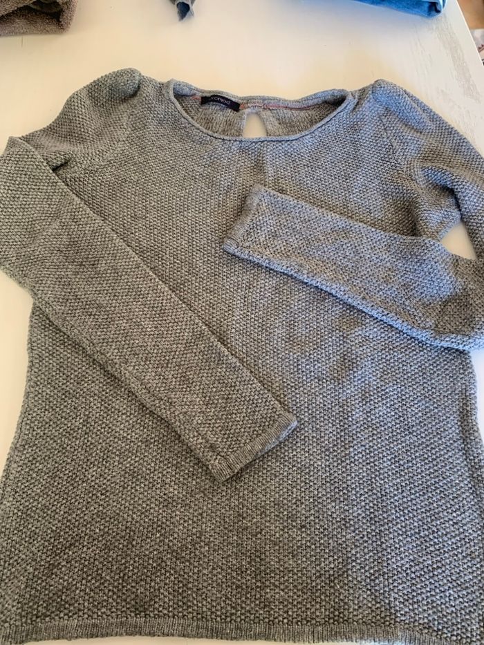 Pull gris