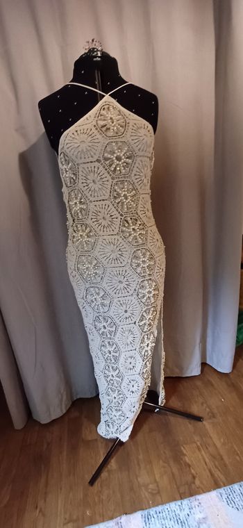 Robe Maxi en crochet et Perle