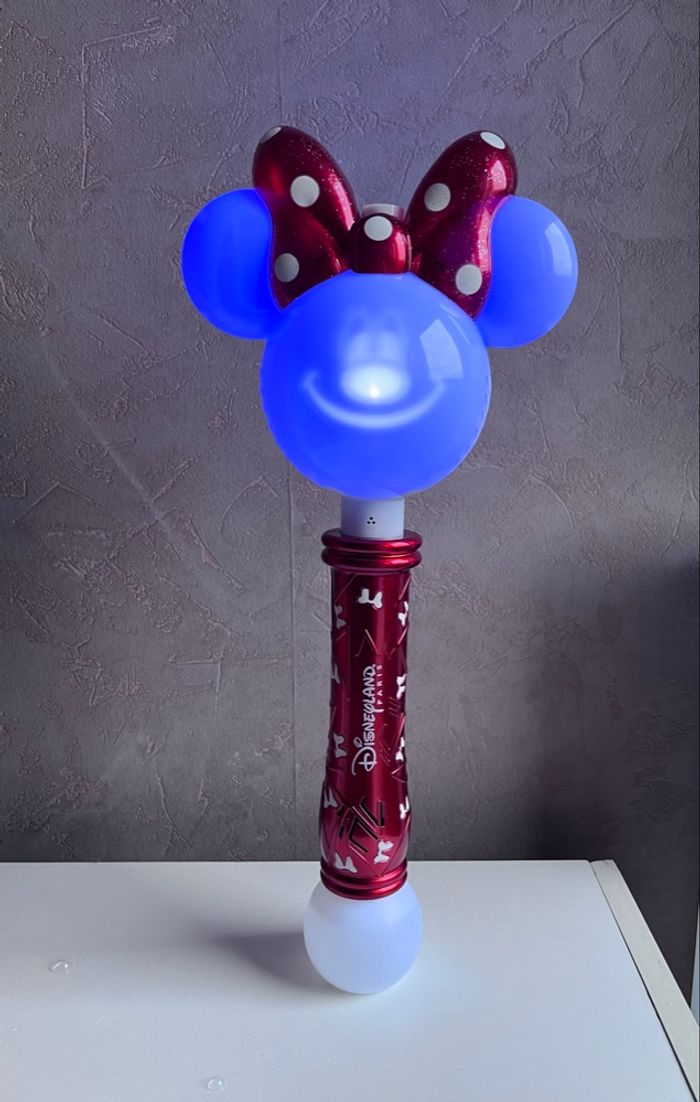 Souffleur à bulles/baguette à bulles Minnie Disneyland Paris - photo numéro 2