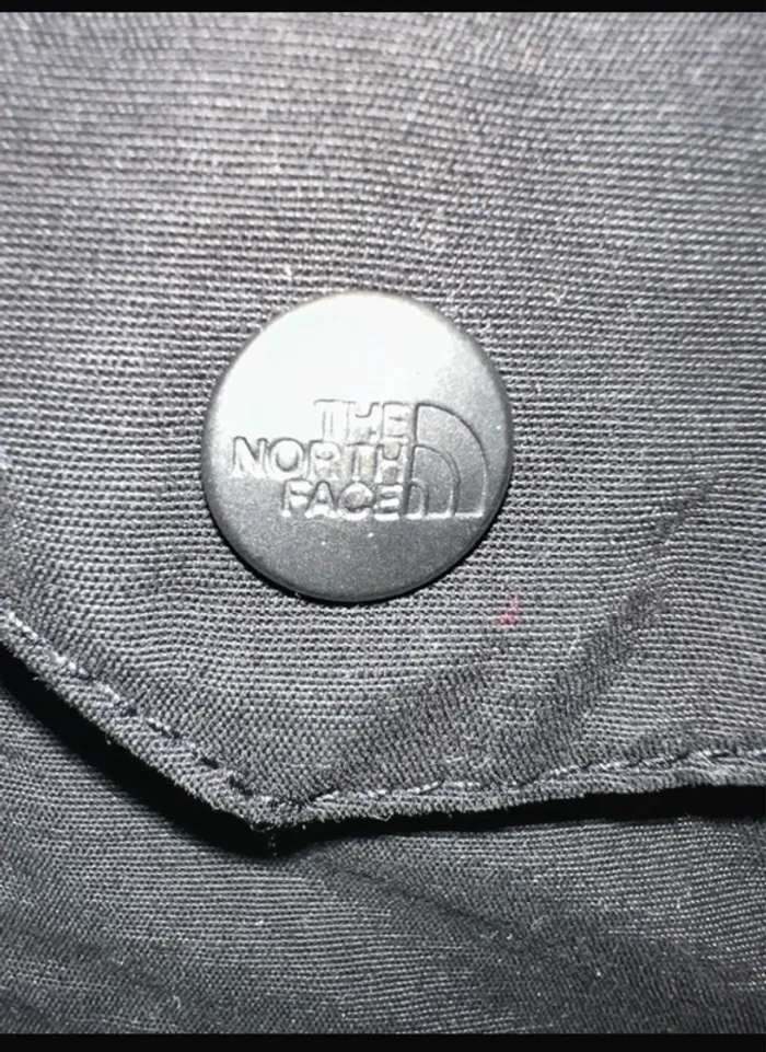 Parka noir et blanche très chaude intérieur sherpa capuche amovible The North Face - photo numéro 3
