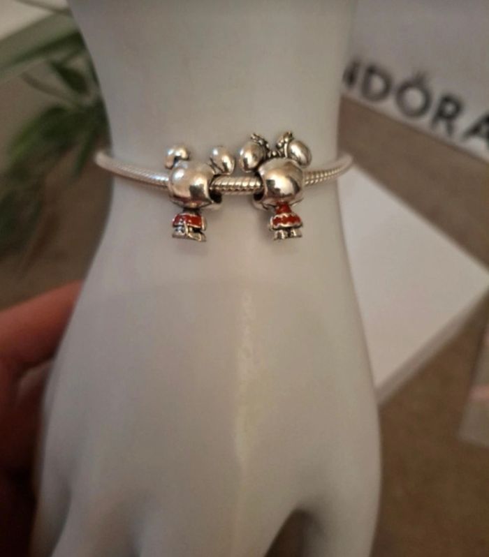 Lot de deux charms minnie et mickey - photo numéro 5