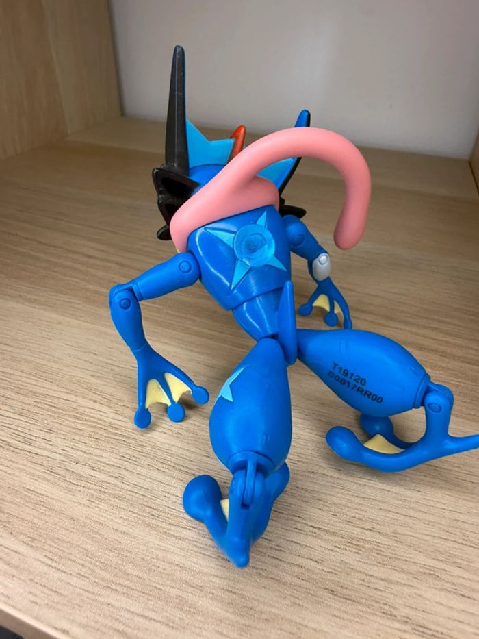 Figurine Pokémon amphinobi - photo numéro 2